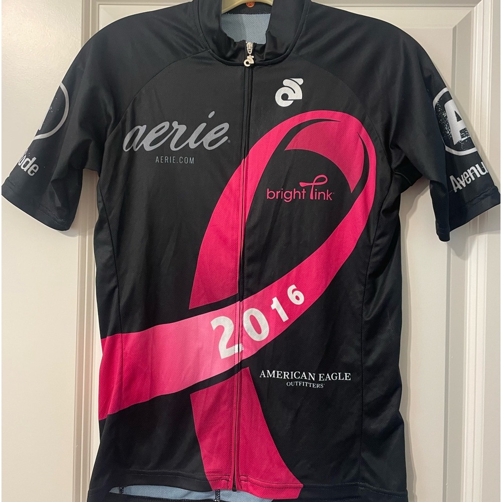 NWOT American Eagle women’s cycling jersey size Medium